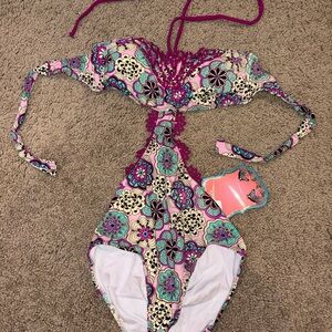 VINTAGE COLUMBIAN Floral One-Piece Swimsuit with Lace-Up Detail
